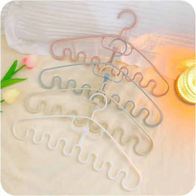 Wave Pattern Stackable Hanger (PACK OF 4)